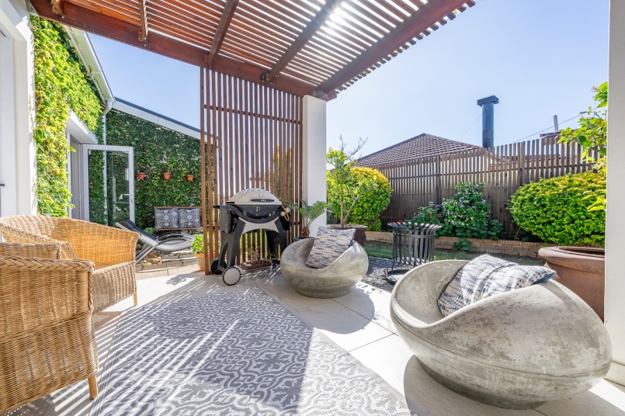 4 Bedroom Property for Sale in Gordons Bay Village Western Cape